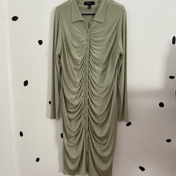Forever 21 Dresses & Skirts - Plus midi dress